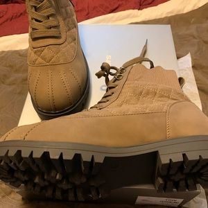 Brand new Cloud Walker hiking boots.